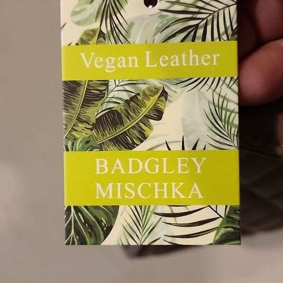 Georgeous Badgley Mischka crossbody bag NWT - Picture 4 of 12